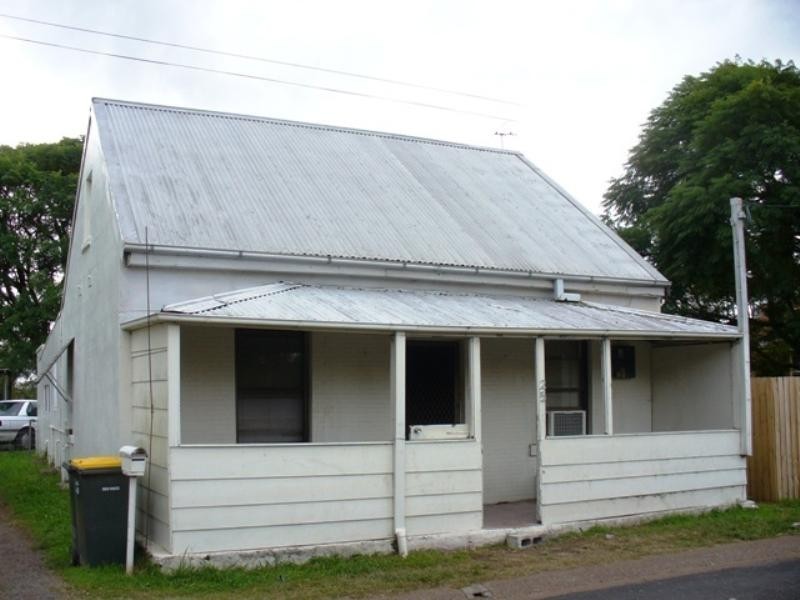 25 Fitzroy Street, East Maitland NSW 2323
