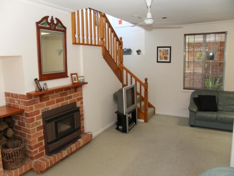 4 Foveaux Crescent, Metford NSW 2323