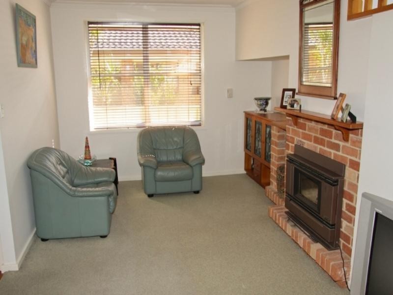 4 Foveaux Crescent, Metford NSW 2323