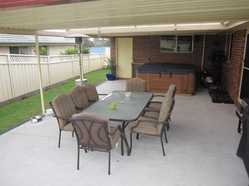 36 Canterbury Drive, Morpeth NSW 2321