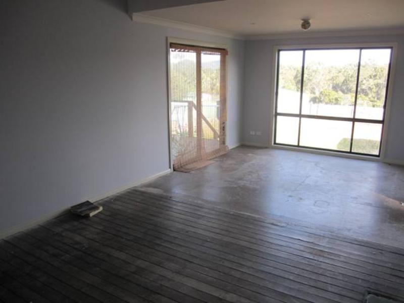 48 Neath Street, Pelaw Main NSW 2327