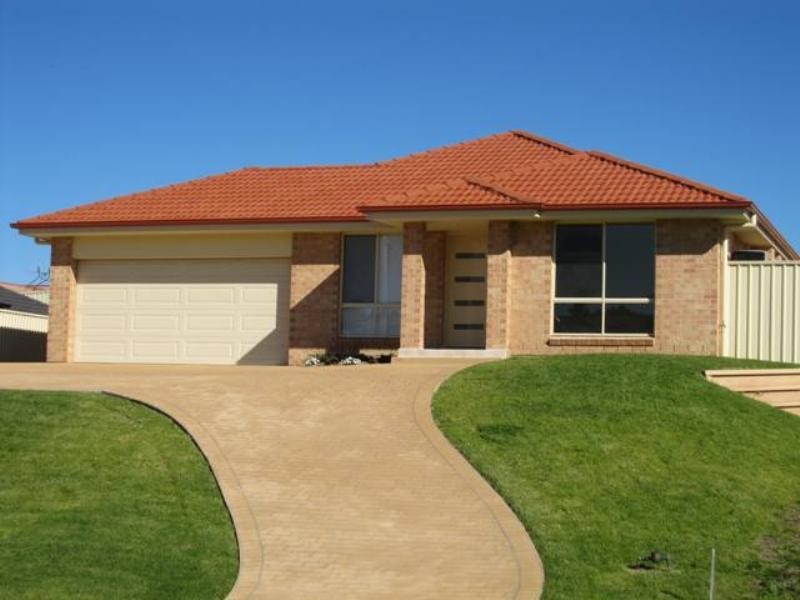 51 Canterbury Drive, Morpeth NSW 2321