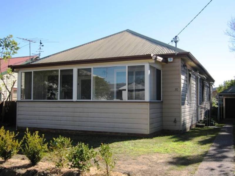 30 Collinson Street, Tenambit NSW 2323