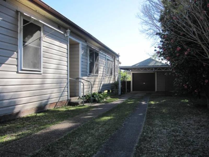 30 Collinson Street, Tenambit NSW 2323