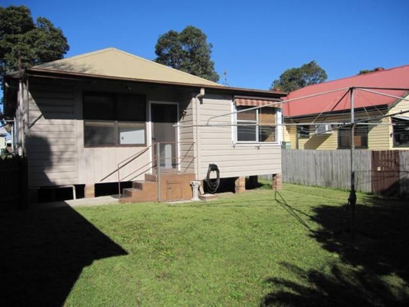 30 Collinson Street, Tenambit NSW 2323