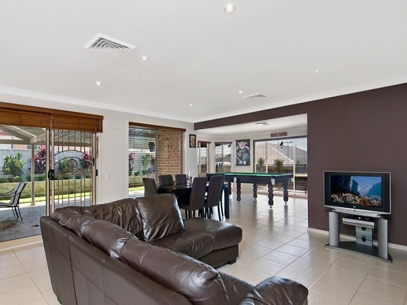 75 Budgeree Drive, Aberglasslyn NSW 2320