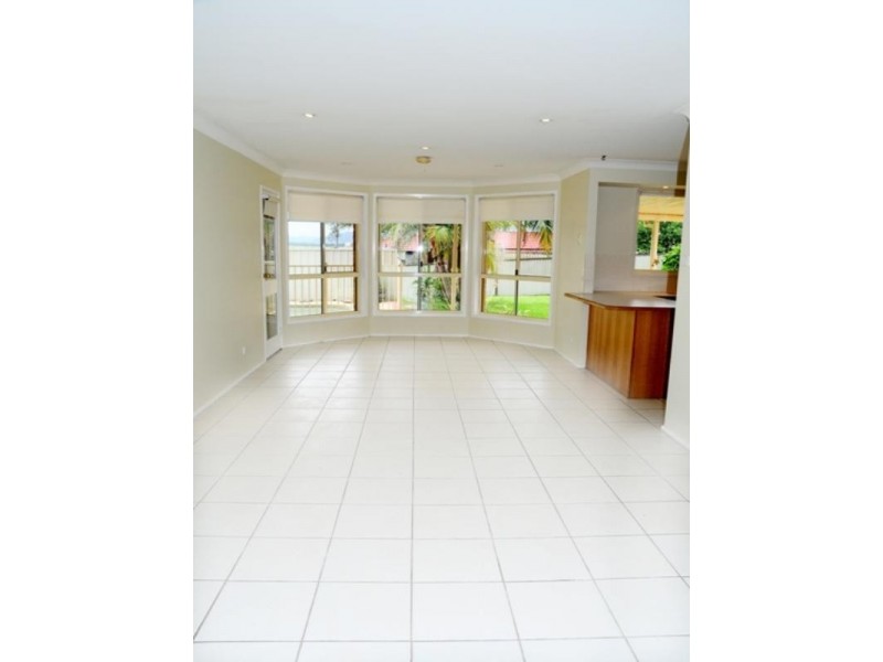 14 Carroll Avenue, Aberglasslyn NSW 2320