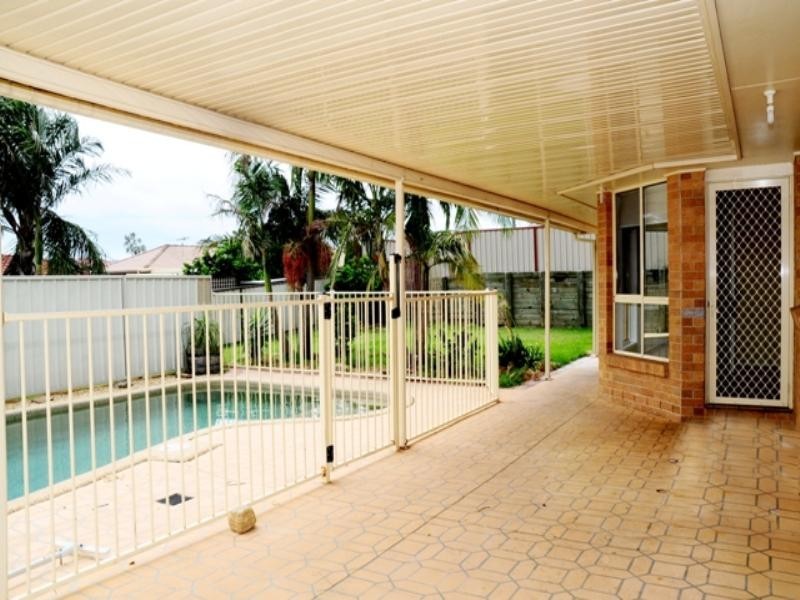 14 Carroll Avenue, Aberglasslyn NSW 2320