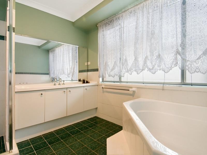 136 Weblands Street, Aberglasslyn NSW 2320