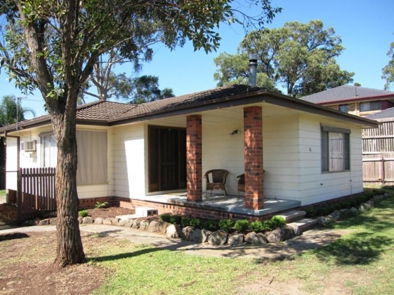 16 Chelmsford Drive, Metford NSW 2323