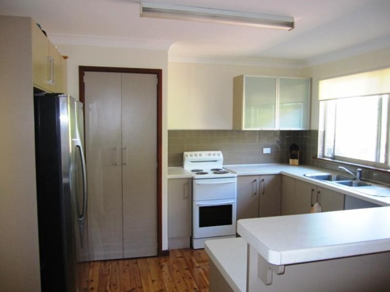 16 Chelmsford Drive, Metford NSW 2323