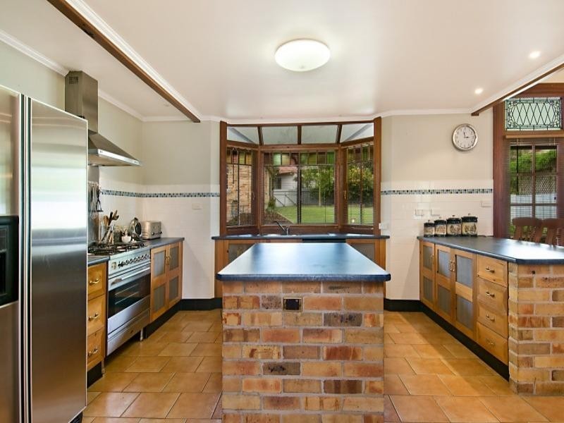 18 Raymond Terrace Road, East Maitland NSW 2323