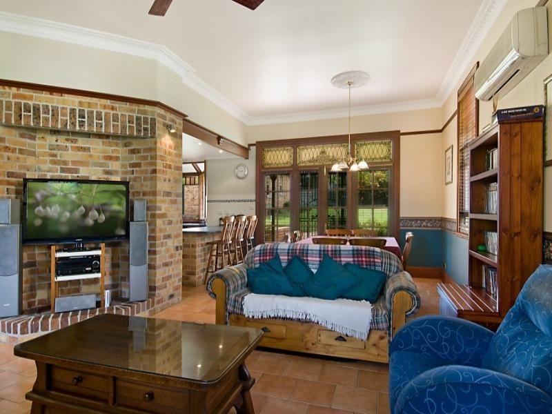 18 Raymond Terrace Road, East Maitland NSW 2323