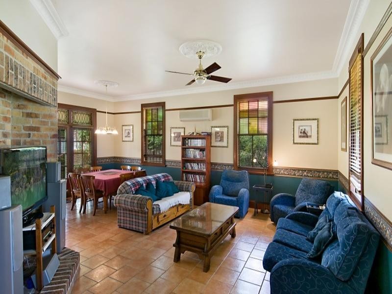 18 Raymond Terrace Road, East Maitland NSW 2323