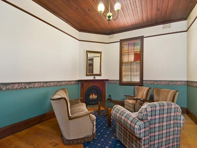 18 Raymond Terrace Road, East Maitland NSW 2323