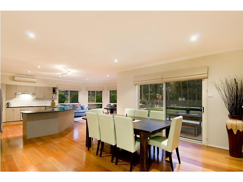 11 Regal Place, Seaham NSW 2324