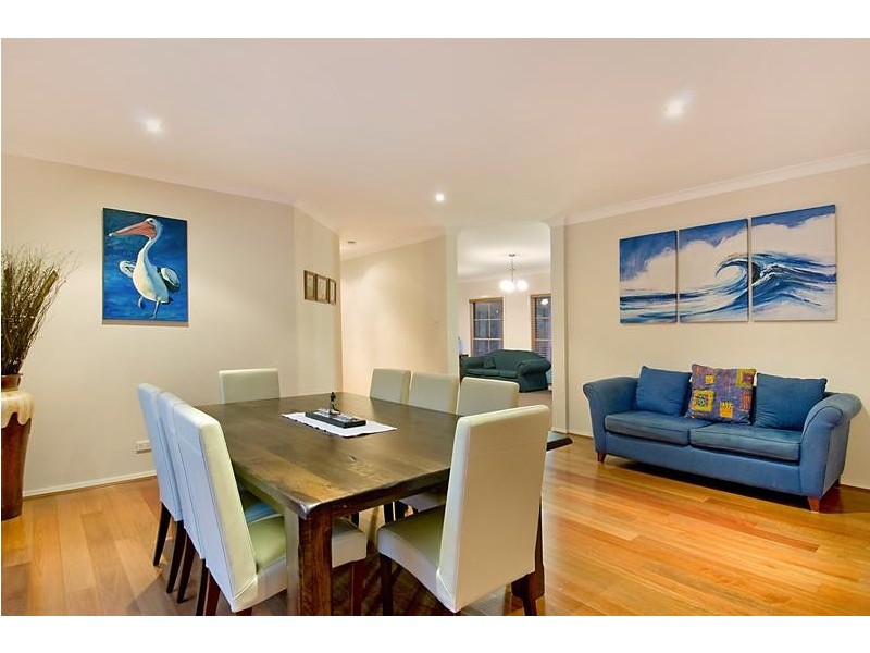 11 Regal Place, Seaham NSW 2324