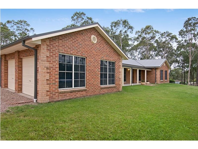 11 Regal Place, Seaham NSW 2324