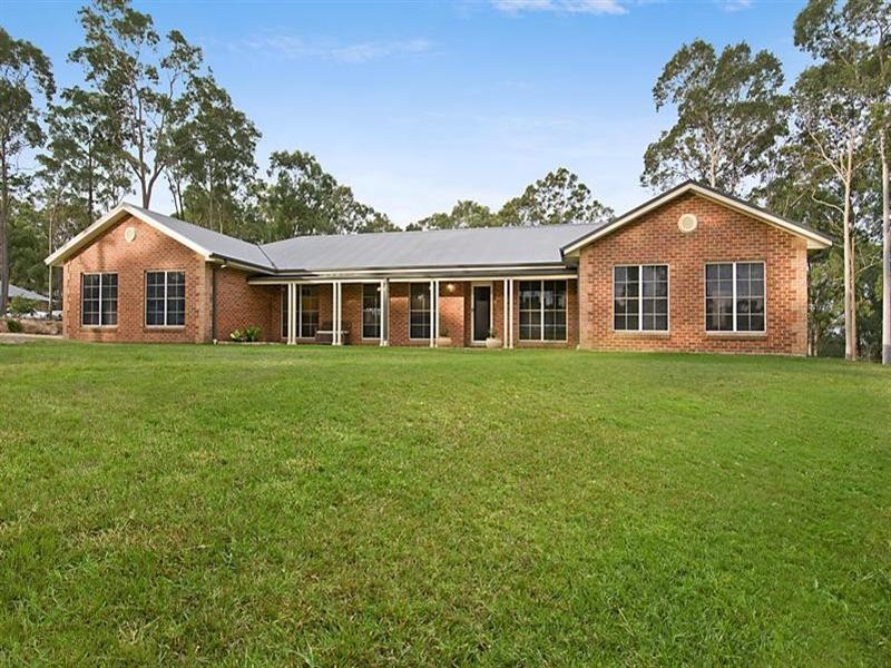 11 Regal Place, Seaham NSW 2324