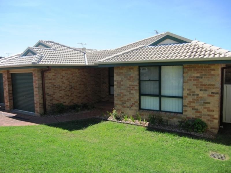 2/8 Norwich Avenue, Morpeth NSW 2321