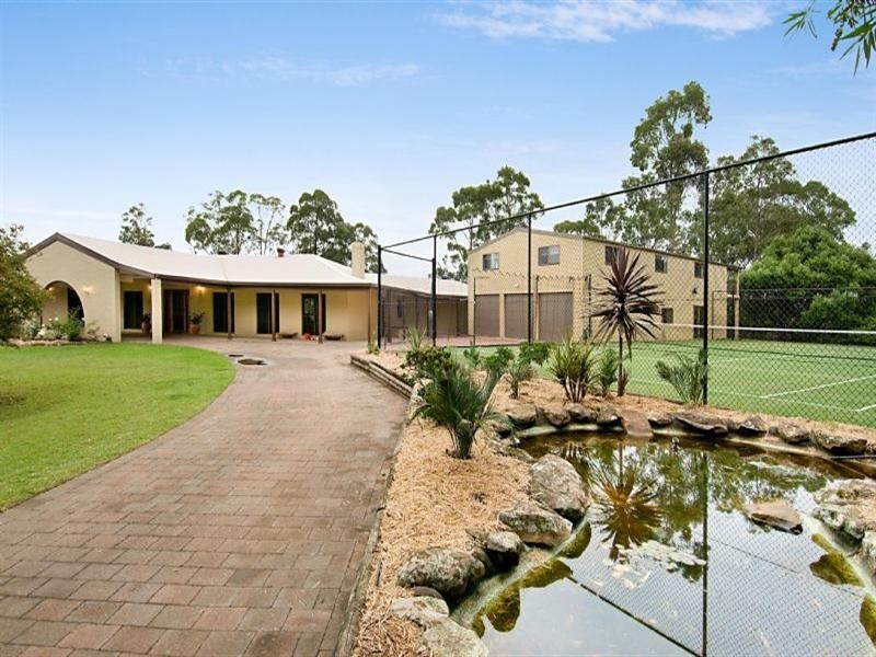 3 Giles Road, Seaham NSW 2324