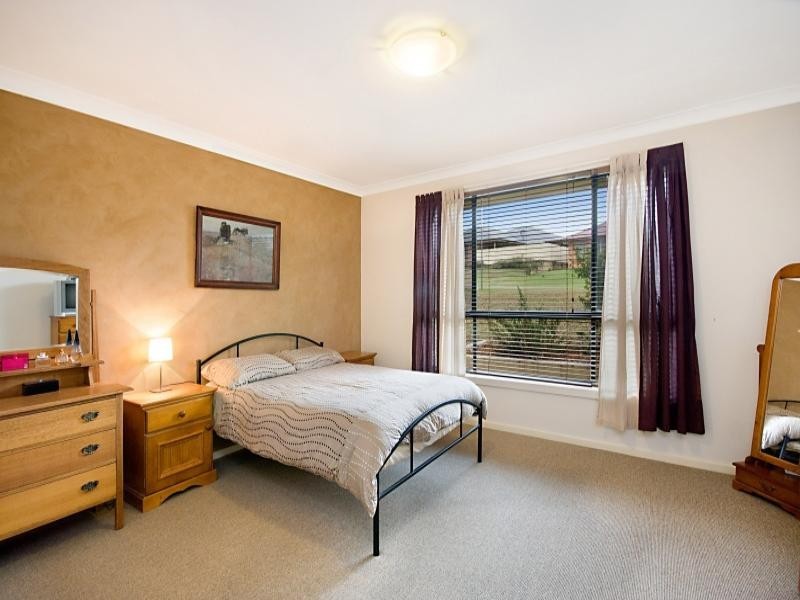 4 Amber Grove, Bolwarra Heights NSW 2320