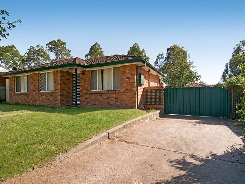 104 Chelmsford Drive, Metford NSW 2323