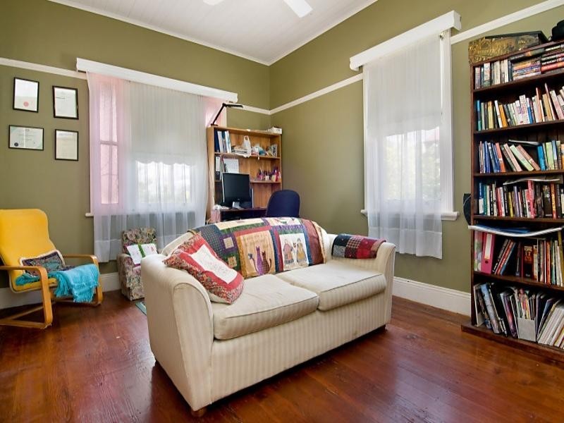 15 High Street, East Maitland NSW 2323