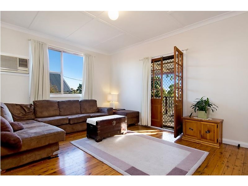 8 Booth Street, East Maitland NSW 2323