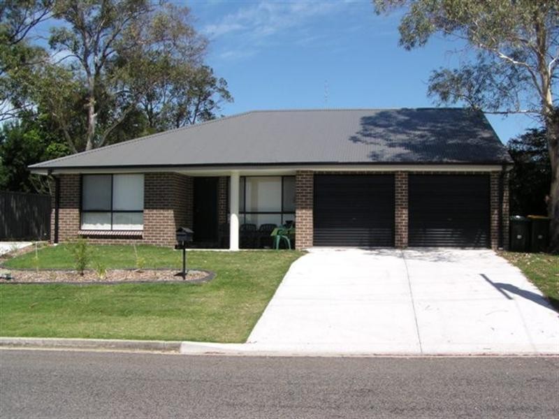 2A Lavinia Close, Tenambit NSW 2323