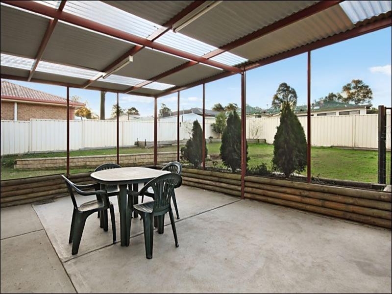 8 Scarlet Close, Metford NSW 2323