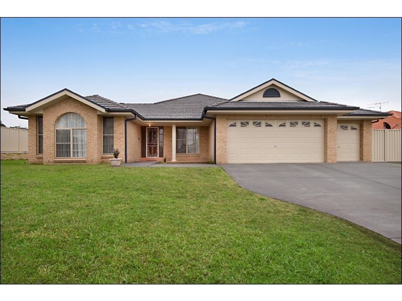 6 Upington Drive, East Maitland NSW 2323