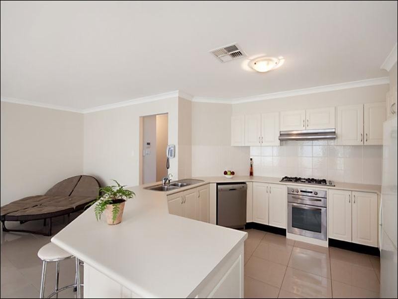 6 Upington Drive, East Maitland NSW 2323