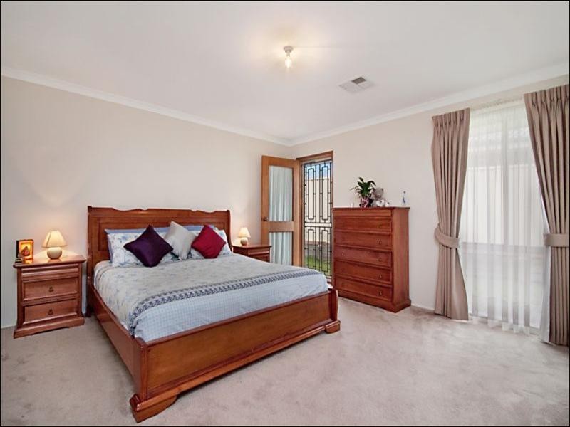 6 Upington Drive, East Maitland NSW 2323