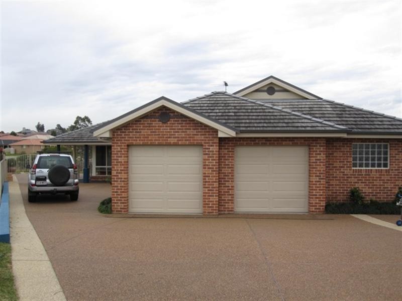 14 Fernleigh Avenue, Aberglasslyn NSW 2320