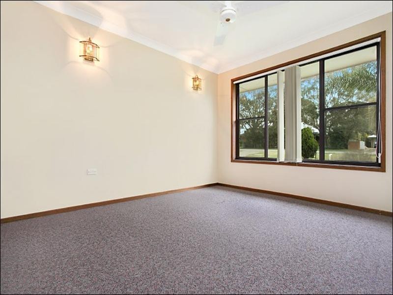 106 High Street, Wallalong NSW 2320