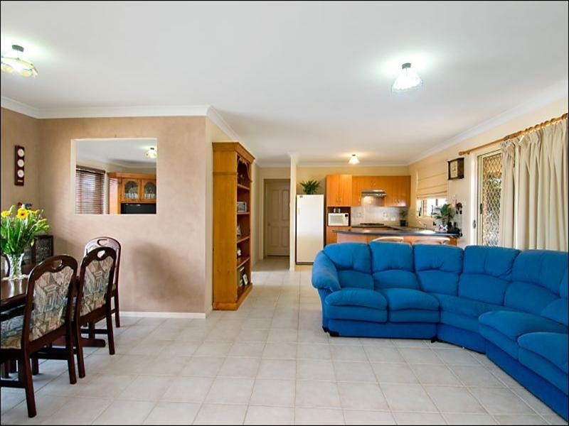 4 Coburn Circuit, Metford NSW 2323