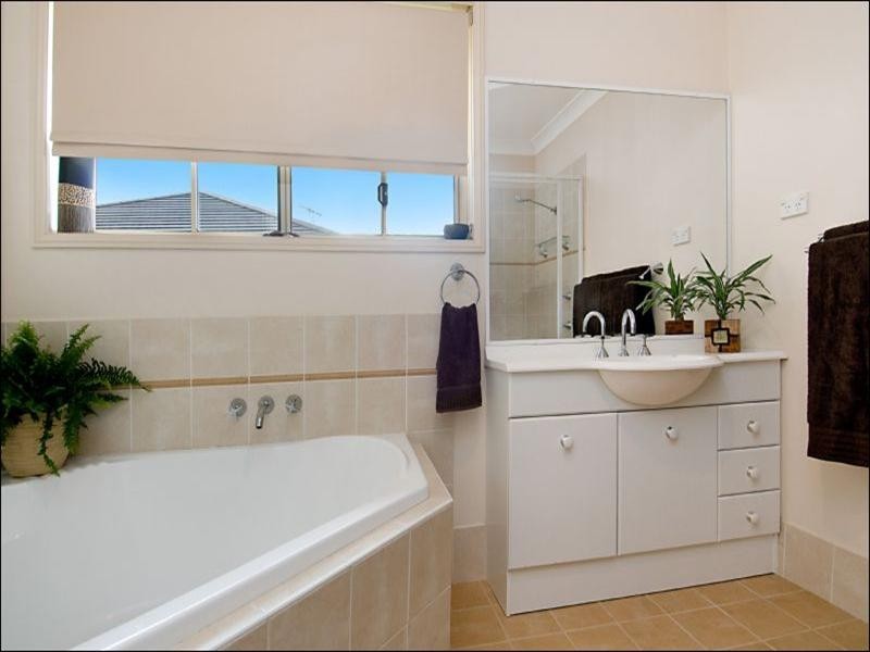 4 Coburn Circuit, Metford NSW 2323