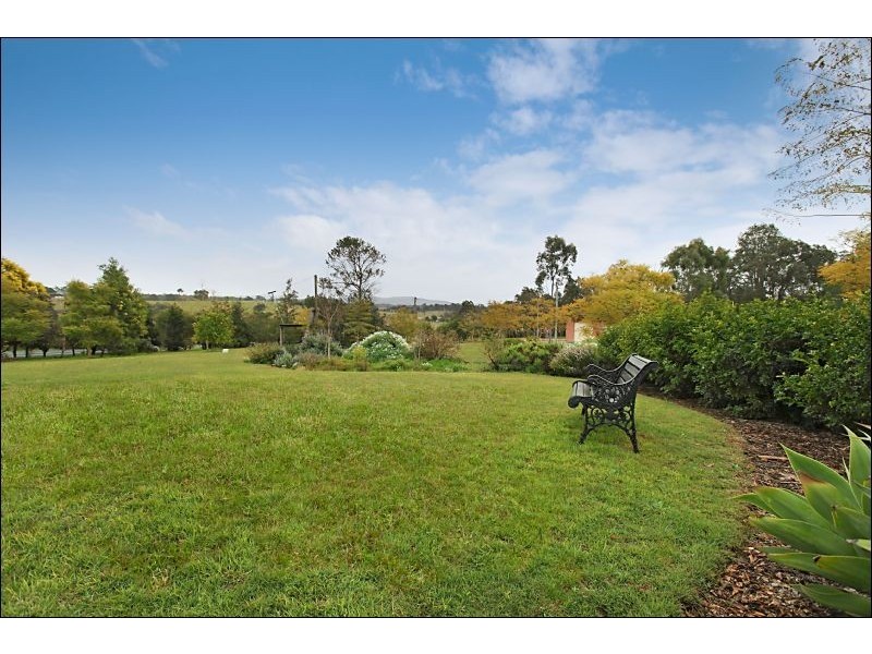 2 Willowvale Drive, Bolwarra Heights NSW 2320