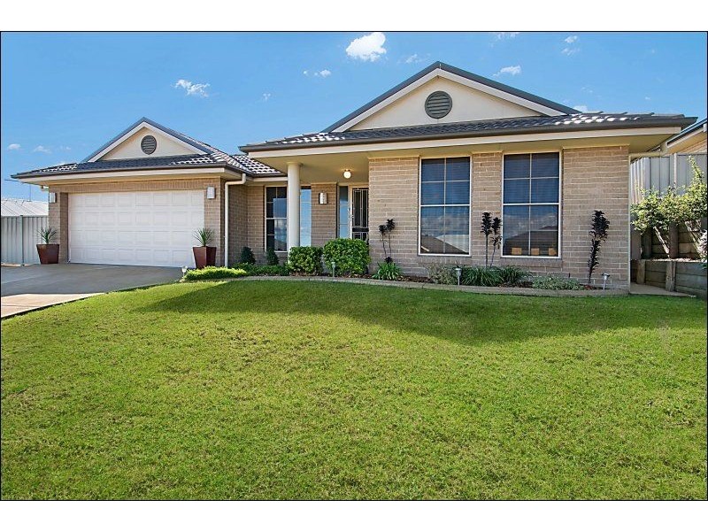 12 Stanley Close, Bolwarra Heights NSW 2320