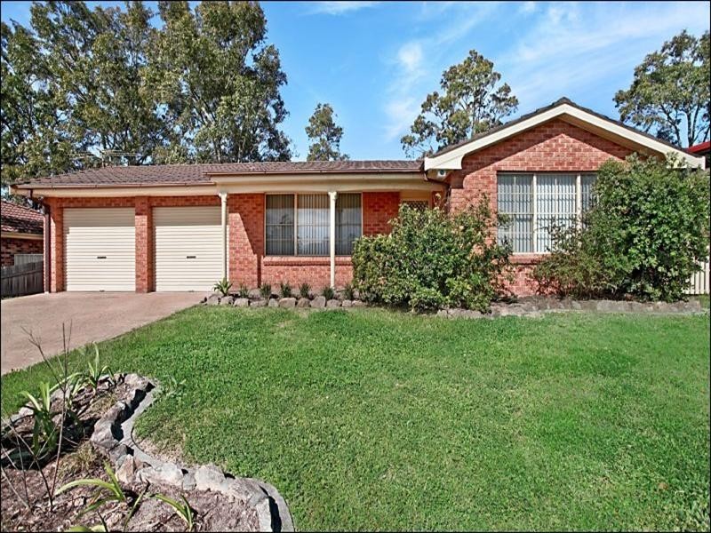 33 Eucalyptus Crescent, Metford NSW 2323