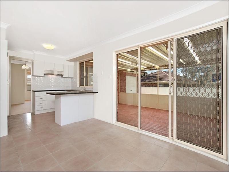 33 Eucalyptus Crescent, Metford NSW 2323