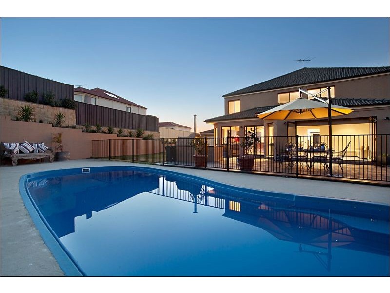 16 Gloaming Avenue, East Maitland NSW 2323