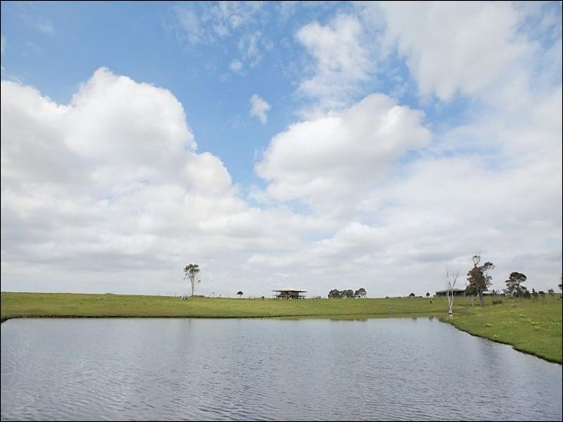 163 Leneghans Drive, Black Hill NSW 2322