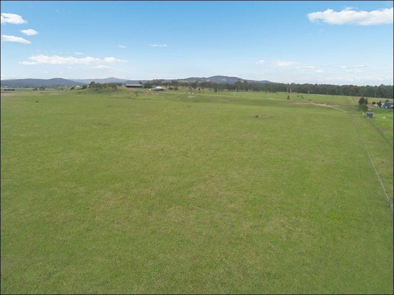 163 Leneghans Drive, Black Hill NSW 2322