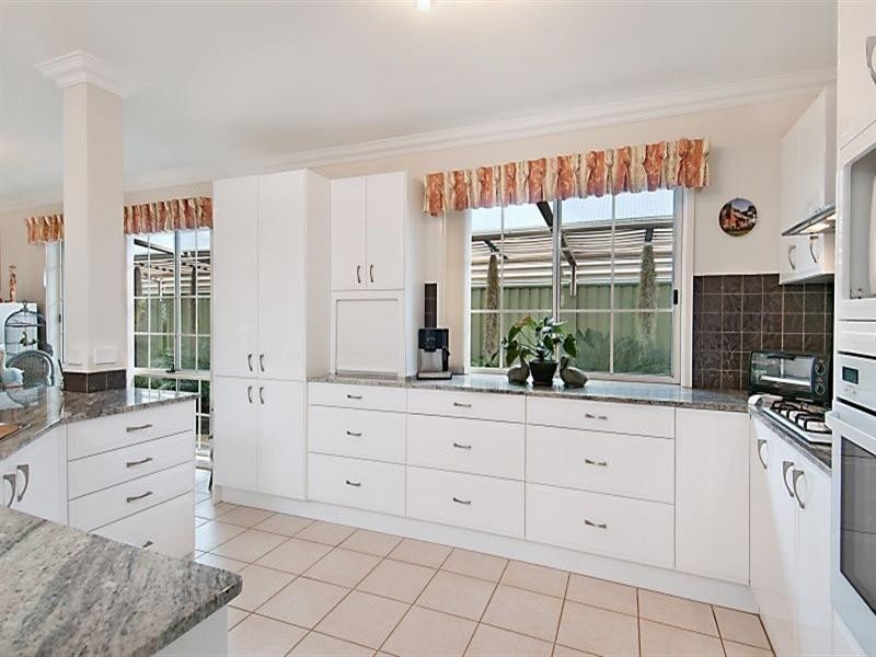 99 Canterbury Drive, Raworth NSW 2321