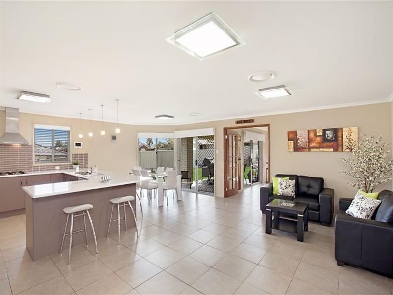 11 Fernleigh Avenue, Aberglasslyn NSW 2320