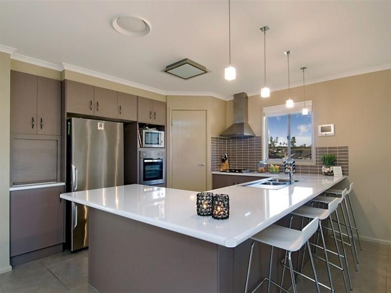 11 Fernleigh Avenue, Aberglasslyn NSW 2320