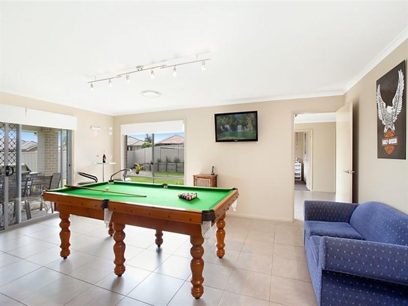 11 Fernleigh Avenue, Aberglasslyn NSW 2320