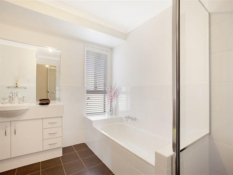 11 Fernleigh Avenue, Aberglasslyn NSW 2320